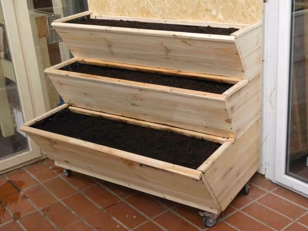 Hier kommt die dritte Variante vom selbst gebauten Vertikalbeet zum vertikal Gärtnern.