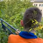 Mein Sohn schaut sofort nach dem Aufstehen zum Nest der Stockenten-Mama.