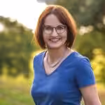 Cornelia Maute spricht auf dem Online Bio-Balkon-Kongress zur Pflanzenhomöopathie zur Erweckung der Selbstheilungskräfte und als Pflanzenstärkung.