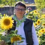 Kräuterfrau Anneliese Braitmaier spricht beim Online Bio-Balkon-Kongress zum Salatanbau im Balkonkasten