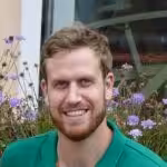 Wild plant expert Berthold Daubner speaks at the Online Organic Balcony Congress