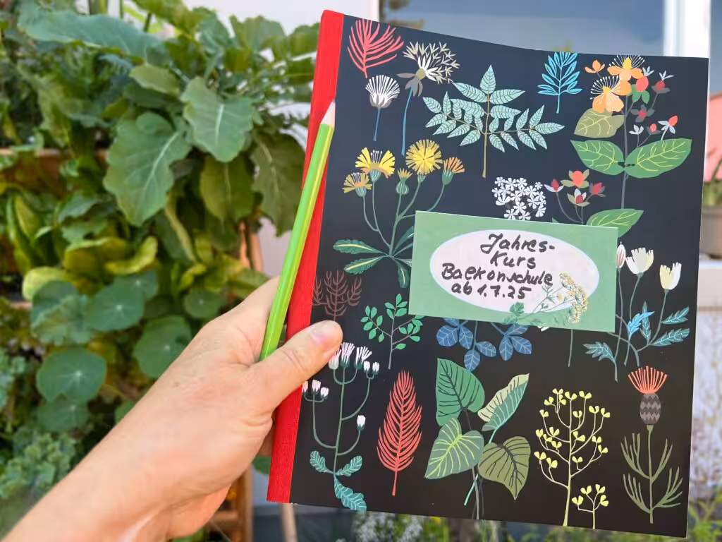 Gaby legte sich ein Balkontagebuch für den Jahreskurs in der Balkonschule Berlin an.