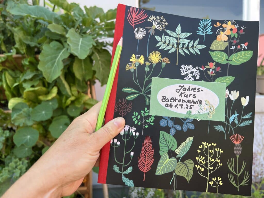 Gaby legte sich ein Balkontagebuch für den Jahreskurs in der Balkonschule Berlin an.