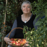 Garten-Expertin Ute Studer spricht beim Online Bio-Balkon-Kongress zum Anbau von Tomaten im Kübel